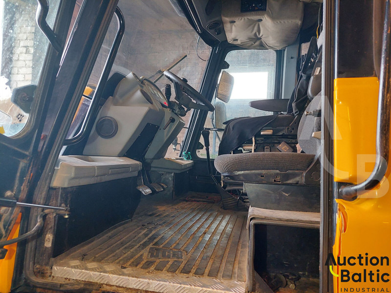 JCB Fastrac 3185 - Traktor: slika JCB Fastrac 3185 - Traktor JCB Fastrac 3185 - Traktor: slika JCB Fastrac 3185 - Traktor