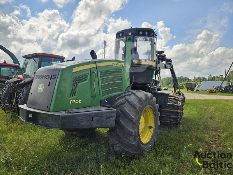 John Deere 1170 E - Kombajn: slika John Deere 1170 E - Kombajn John Deere 1170 E - Kombajn: slika John Deere 1170 E - Kombajn