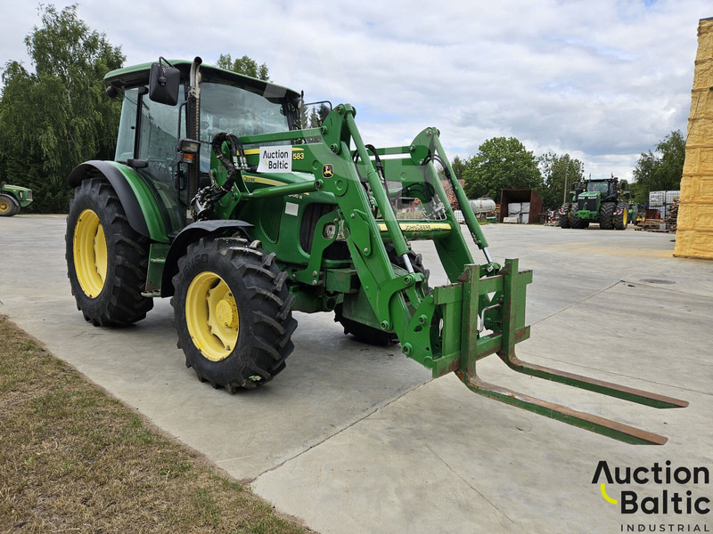 John Deere 5100 R - Traktor: slika John Deere 5100 R - Traktor John Deere 5100 R - Traktor: slika John Deere 5100 R - Traktor