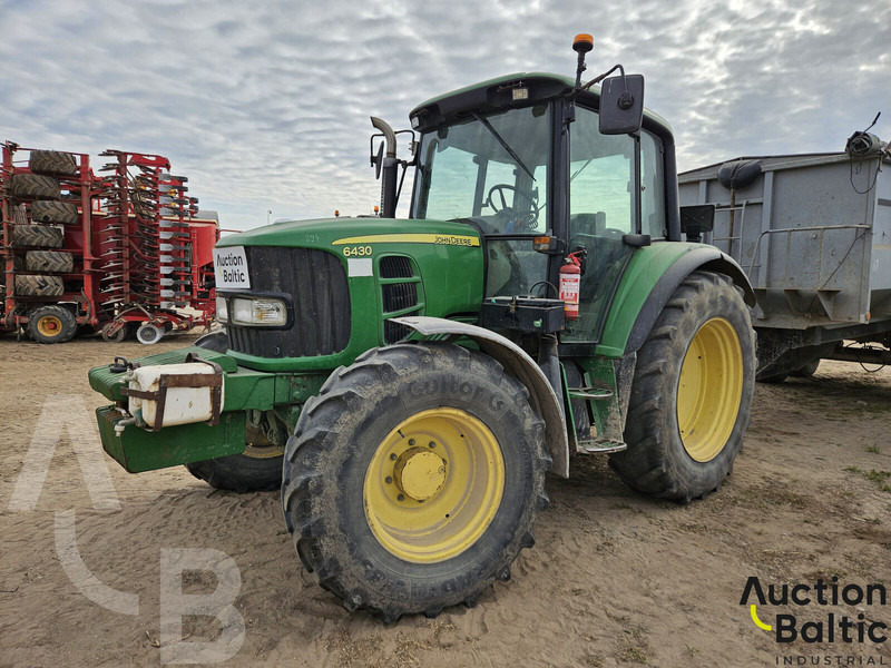 John Deere 6430 - Traktor: slika John Deere 6430 - Traktor John Deere 6430 - Traktor: slika John Deere 6430 - Traktor