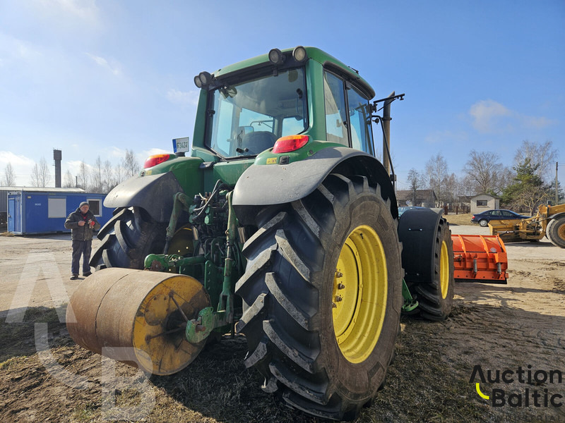 John Deere 6820 - Traktor: slika John Deere 6820 - Traktor John Deere 6820 - Traktor: slika John Deere 6820 - Traktor