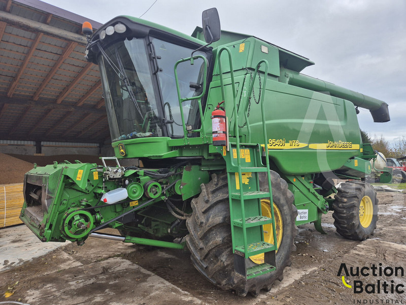 John Deere 9540 - Kombajn za žetvu: slika John Deere 9540 - Kombajn za žetvu John Deere 9540 - Kombajn za žetvu: slika John Deere 9540 - Kombajn za žetvu