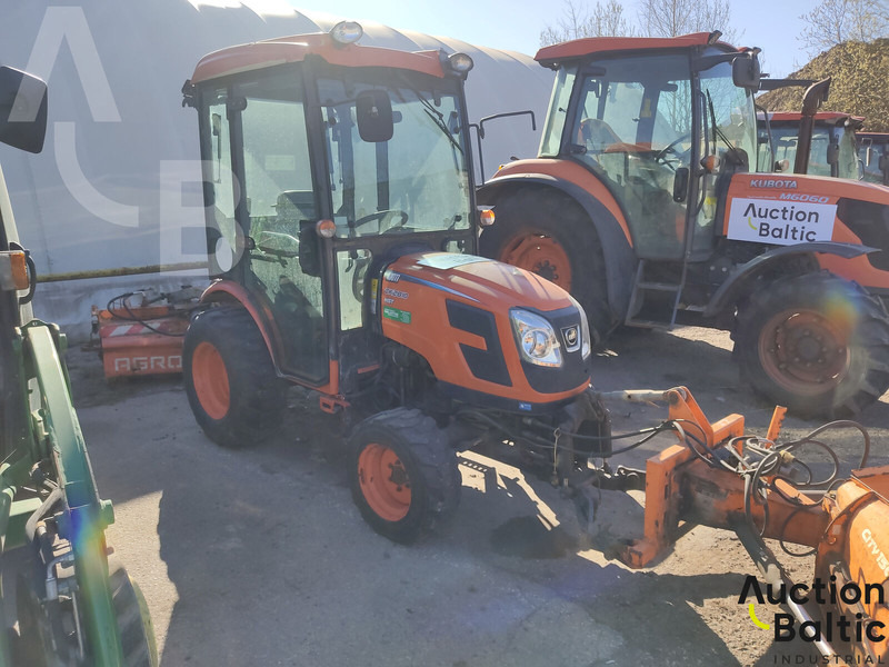 KIOTI CK 2810 - Traktor: slika KIOTI CK 2810 - Traktor KIOTI CK 2810 - Traktor: slika KIOTI CK 2810 - Traktor