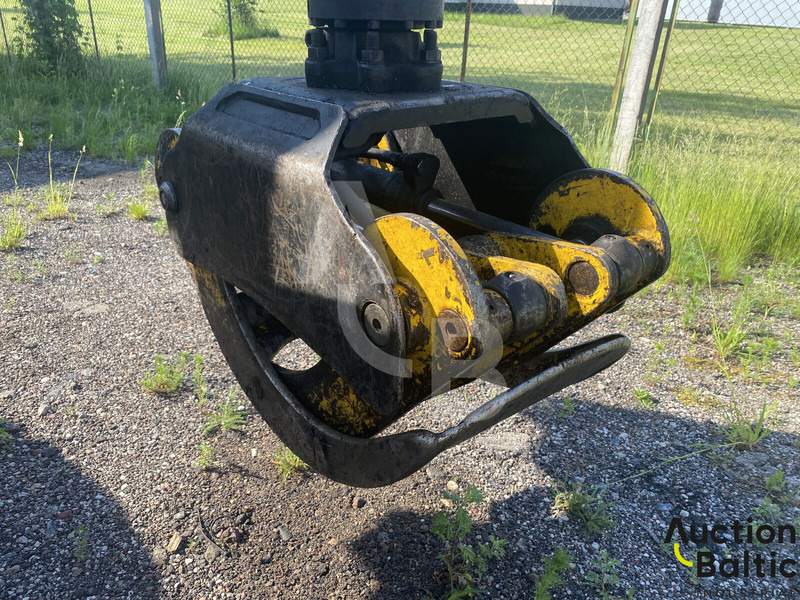 Traktorska šumska prikolica Komatsu 895: slika Traktorska šumska prikolica Komatsu 895 Traktorska šumska prikolica Komatsu 895: slika Traktorska šumska prikolica Komatsu 895