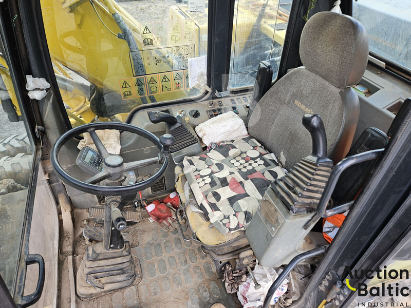 Komatsu PW130ES-6K - Bager na kotačima: slika Komatsu PW130ES-6K - Bager na kotačima Komatsu PW130ES-6K - Bager na kotačima: slika Komatsu PW130ES-6K - Bager na kotačima