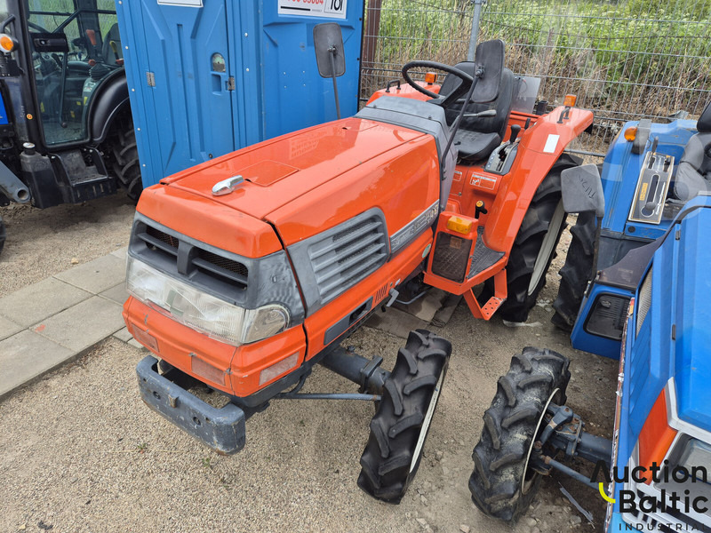 Kubota GL 240 - Traktor: slika Kubota GL 240 - Traktor Kubota GL 240 - Traktor: slika Kubota GL 240 - Traktor