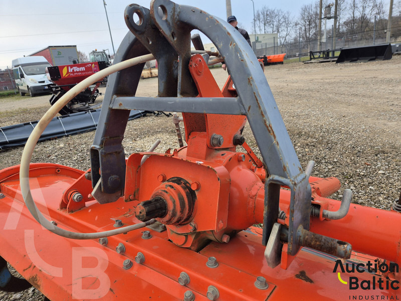 Kubota R 15T - Roto drljača: slika Kubota R 15T - Roto drljača Kubota R 15T - Roto drljača: slika Kubota R 15T - Roto drljača