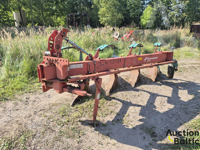 Kverneland AB 85 - Plug: slika Kverneland AB 85 - Plug Kverneland AB 85 - Plug: slika Kverneland AB 85 - Plug