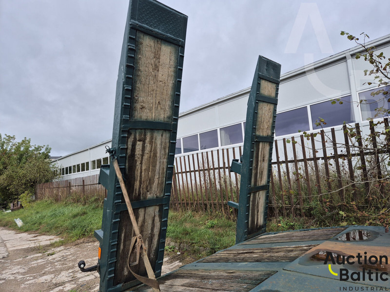 LISCHKA - Muller SAT3/3080 - Poluprikolica s ceradom: slika LISCHKA - Muller SAT3/3080 - Poluprikolica s ceradom LISCHKA - Muller SAT3/3080 - Poluprikolica s ceradom: slika LISCHKA - Muller SAT3/3080 - Poluprikolica s ceradom