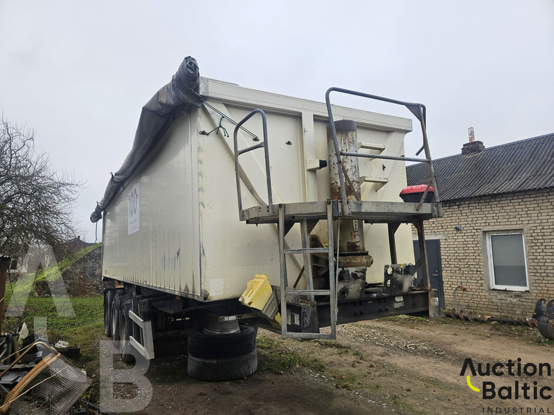 Langendorf - Poluprikolica s ceradom: slika Langendorf - Poluprikolica s ceradom Langendorf - Poluprikolica s ceradom: slika Langendorf - Poluprikolica s ceradom