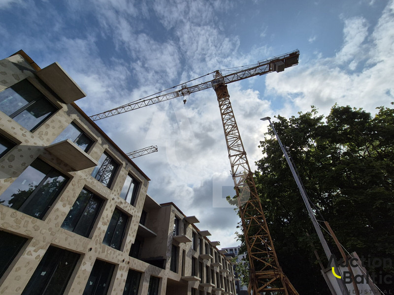 Liebherr 112 ECH - Toranjska dizalica: slika Liebherr 112 ECH - Toranjska dizalica Liebherr 112 ECH - Toranjska dizalica: slika Liebherr 112 ECH - Toranjska dizalica