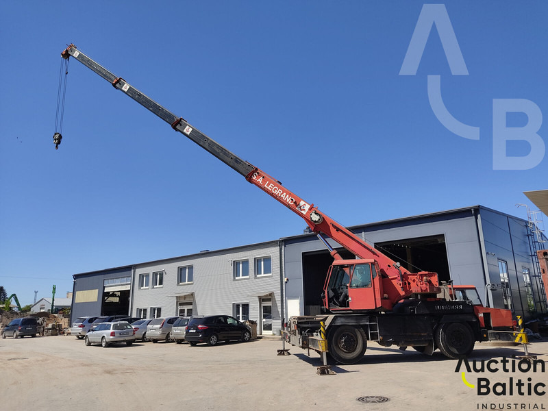 Liebherr LTM 1025 - Autodizalica za sve terene: slika Liebherr LTM 1025 - Autodizalica za sve terene Liebherr LTM 1025 - Autodizalica za sve terene: slika Liebherr LTM 1025 - Autodizalica za sve terene