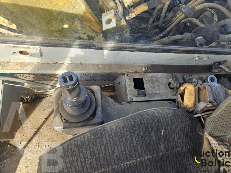 Bager gusjeničar Liebherr R 902: slika Bager gusjeničar Liebherr R 902 Bager gusjeničar Liebherr R 902: slika Bager gusjeničar Liebherr R 902