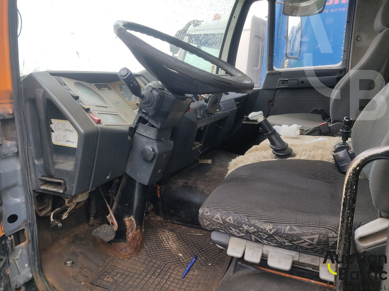 MAN 15.163 - Vakum kamion: slika MAN 15.163 - Vakum kamion MAN 15.163 - Vakum kamion: slika MAN 15.163 - Vakum kamion