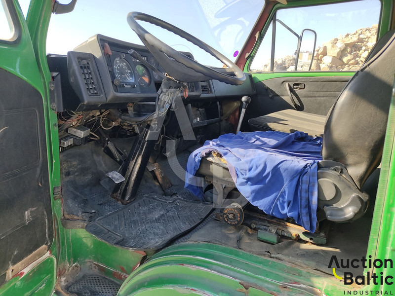 MAN 8.136 - Kamion cisterna: slika MAN 8.136 - Kamion cisterna MAN 8.136 - Kamion cisterna: slika MAN 8.136 - Kamion cisterna