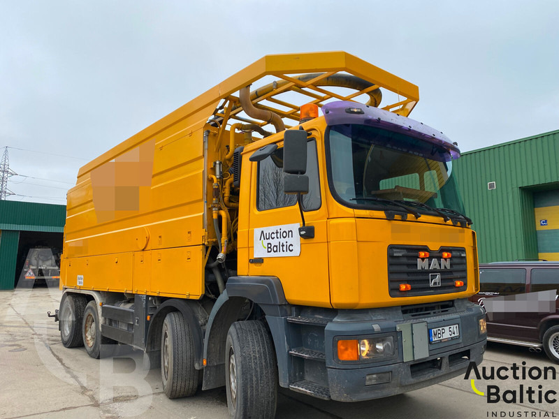 MAN T46 - Vakum kamion: slika MAN T46 - Vakum kamion MAN T46 - Vakum kamion: slika MAN T46 - Vakum kamion