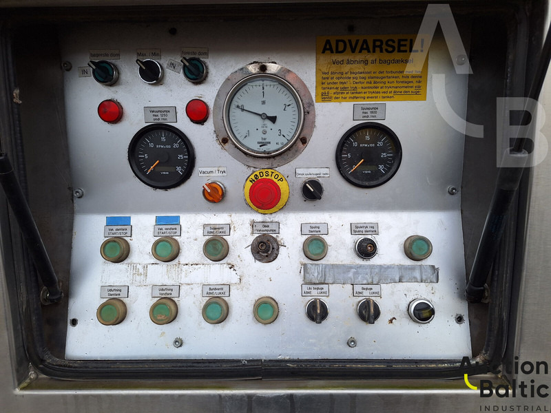 Vakum kamion MAN TGS200: slika Vakum kamion MAN TGS200 Vakum kamion MAN TGS200: slika Vakum kamion MAN TGS200