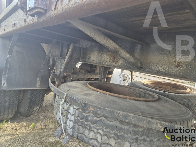 Poluprikolica s ceradom Maz 9397: slika Poluprikolica s ceradom Maz 9397