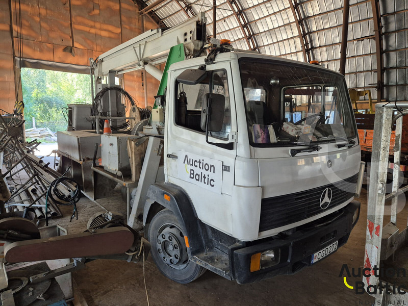 Mercedes-Benz 1114 - Podizna platforma montirana na kamion: slika Mercedes-Benz 1114 - Podizna platforma montirana na kamion Mercedes-Benz 1114 - Podizna platforma montirana na kamion: slika Mercedes-Benz 1114 - Podizna platforma montirana na kamion