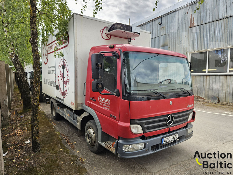 Mercedes-Benz 815 - Kamion hladnjača: slika Mercedes-Benz 815 - Kamion hladnjača Mercedes-Benz 815 - Kamion hladnjača: slika Mercedes-Benz 815 - Kamion hladnjača