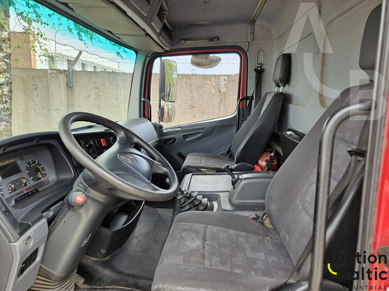 Mercedes-Benz 815 - Kamion hladnjača: slika Mercedes-Benz 815 - Kamion hladnjača Mercedes-Benz 815 - Kamion hladnjača: slika Mercedes-Benz 815 - Kamion hladnjača