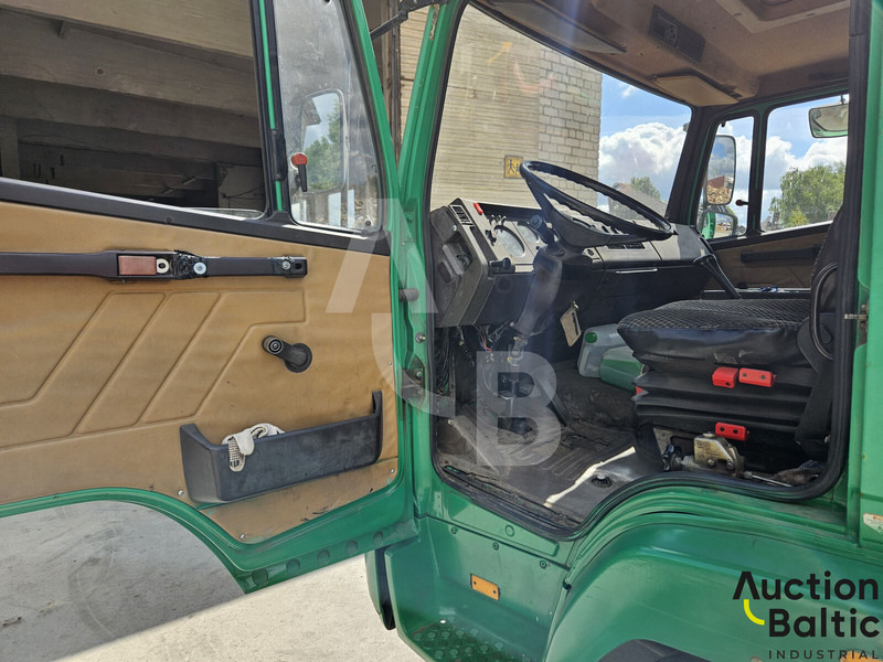 Mercedes-Benz 914 - Kiper: slika Mercedes-Benz 914 - Kiper Mercedes-Benz 914 - Kiper: slika Mercedes-Benz 914 - Kiper