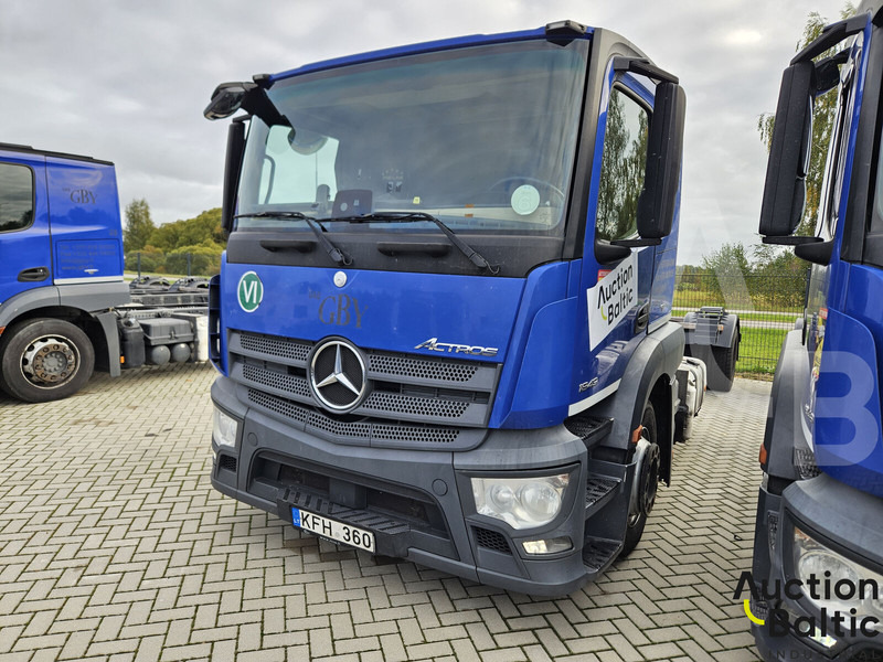 Mercedes-Benz Actros 1843 - Kamion-šasija: slika Mercedes-Benz Actros 1843 - Kamion-šasija Mercedes-Benz Actros 1843 - Kamion-šasija: slika Mercedes-Benz Actros 1843 - Kamion-šasija