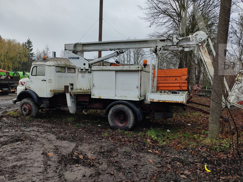 Mercedes-Benz Lako 911 - Podizna platforma montirana na kamion: slika Mercedes-Benz Lako 911 - Podizna platforma montirana na kamion Mercedes-Benz Lako 911 - Podizna platforma montirana na kamion: slika Mercedes-Benz Lako 911 - Podizna platforma montirana na kamion