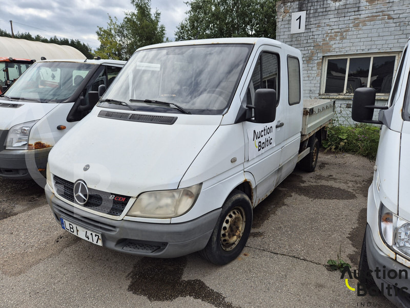 Mercedes-Benz Sprinter 208 CDI - Dostavno vozilo s ravnom platformom, Dostavno vozilo s dvostrukom kabinom: slika Mercedes-Benz Sprinter 208 CDI - Dostavno vozilo s ravnom platformom, Dostavno vozilo s dvostrukom kabinom Mercedes-Benz Sprinter 208 CDI - Dostavno vozilo s ravnom platformom, Dostavno vozilo s dvostrukom kabinom: slika Mercedes-Benz Sprinter 208 CDI - Dostavno vozilo s ravnom platformom, Dostavno vozilo s dvostrukom kabinom