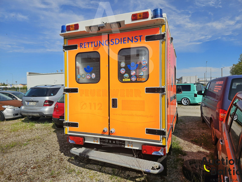 Mercedes-Benz Sprinter - Vozilo hitne pomoći: slika Mercedes-Benz Sprinter - Vozilo hitne pomoći Mercedes-Benz Sprinter - Vozilo hitne pomoći: slika Mercedes-Benz Sprinter - Vozilo hitne pomoći