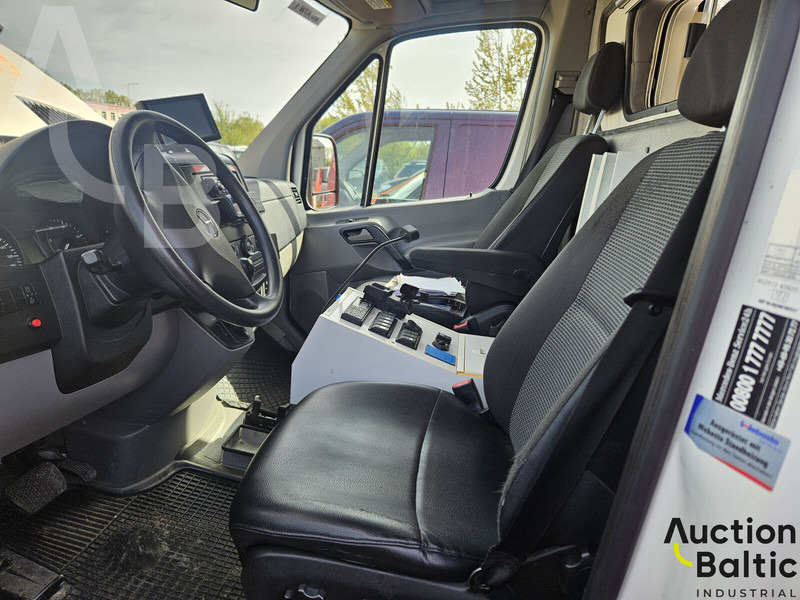 Mercedes-Benz Sprinter - Vozilo hitne pomoći: slika Mercedes-Benz Sprinter - Vozilo hitne pomoći Mercedes-Benz Sprinter - Vozilo hitne pomoći: slika Mercedes-Benz Sprinter - Vozilo hitne pomoći