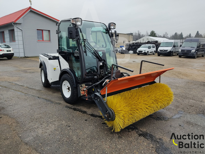Multihog CX75 - Cestovna čistilica: slika Multihog CX75 - Cestovna čistilica Multihog CX75 - Cestovna čistilica: slika Multihog CX75 - Cestovna čistilica
