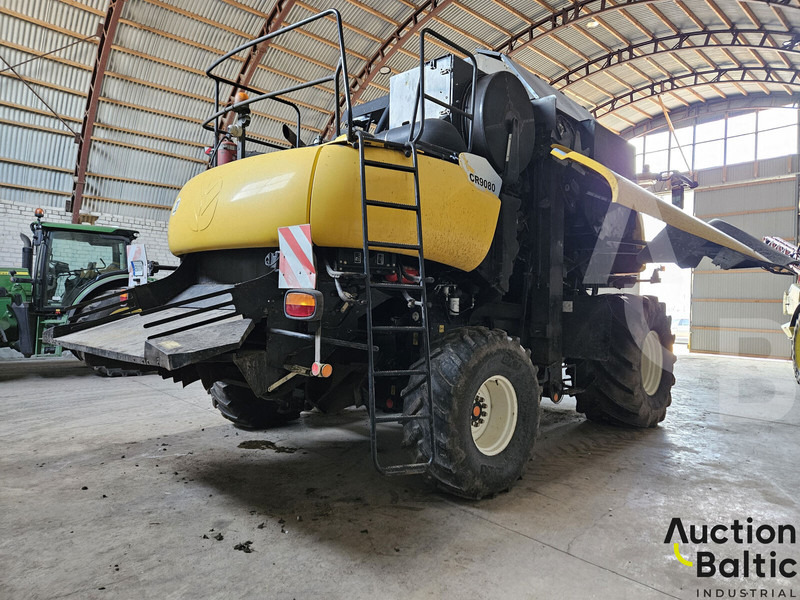 New Holland CR 9080 - Kombajn za žetvu: slika New Holland CR 9080 - Kombajn za žetvu New Holland CR 9080 - Kombajn za žetvu: slika New Holland CR 9080 - Kombajn za žetvu