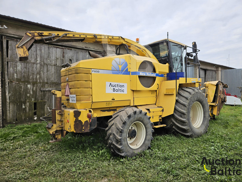 New Holland FX 50 - Silažni kombajn: slika New Holland FX 50 - Silažni kombajn New Holland FX 50 - Silažni kombajn: slika New Holland FX 50 - Silažni kombajn