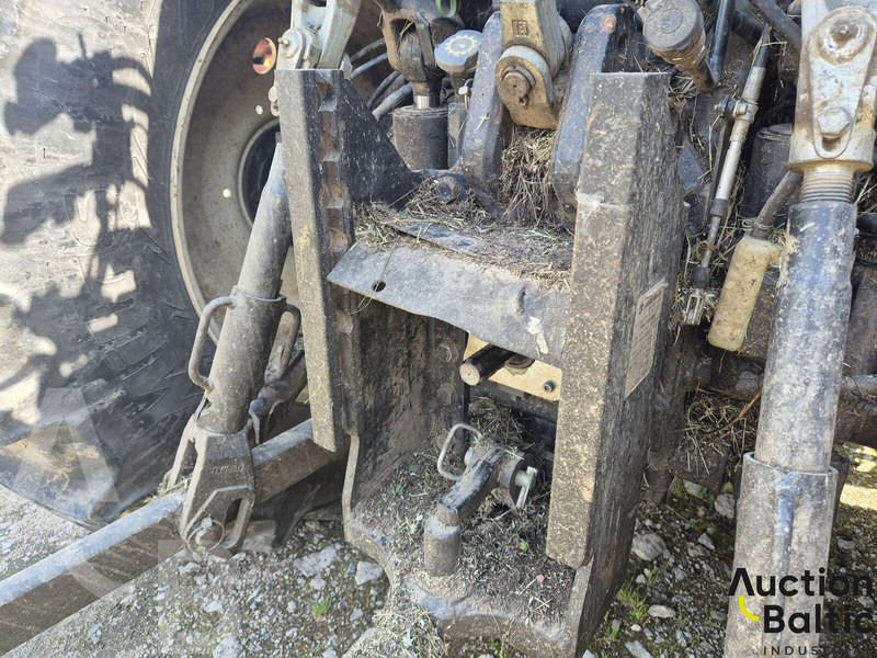 Traktor New Holland T 7.210: slika Traktor New Holland T 7.210