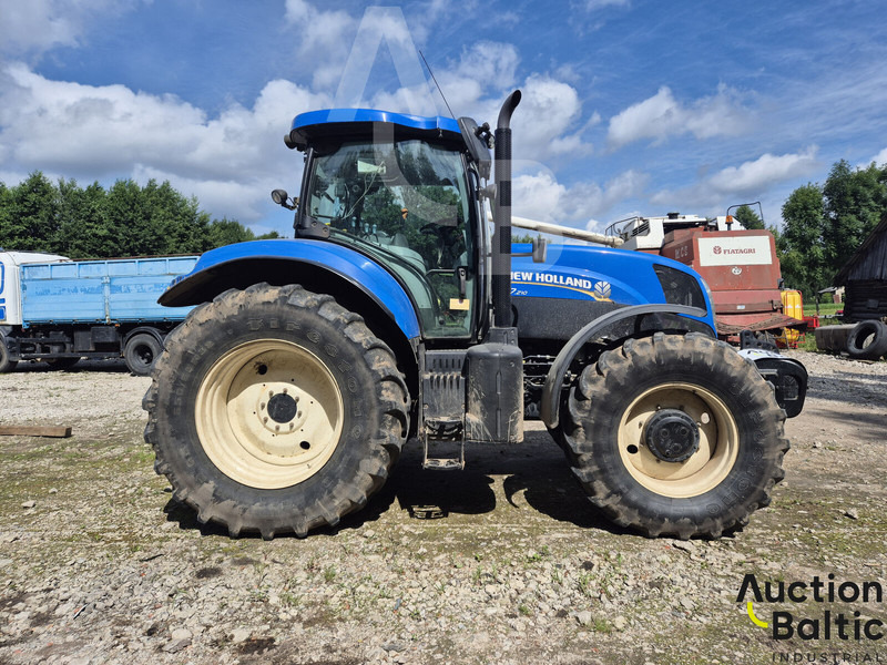 New Holland T 7.210 - Traktor: slika New Holland T 7.210 - Traktor New Holland T 7.210 - Traktor: slika New Holland T 7.210 - Traktor