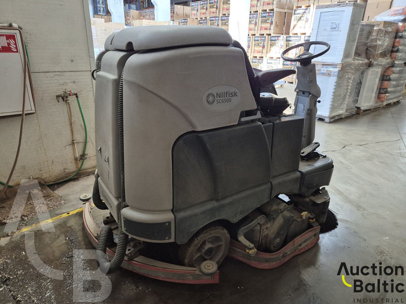 Nilfisk SC6500 - Cestovna čistilica: slika Nilfisk SC6500 - Cestovna čistilica Nilfisk SC6500 - Cestovna čistilica: slika Nilfisk SC6500 - Cestovna čistilica