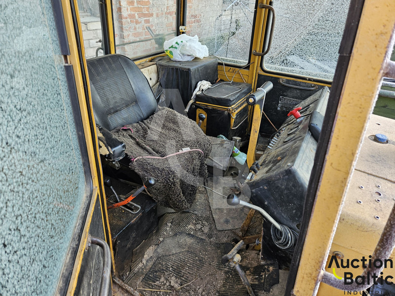 Onbekend DT-75 - Traktor gusjeničar: slika Onbekend DT-75 - Traktor gusjeničar Onbekend DT-75 - Traktor gusjeničar: slika Onbekend DT-75 - Traktor gusjeničar