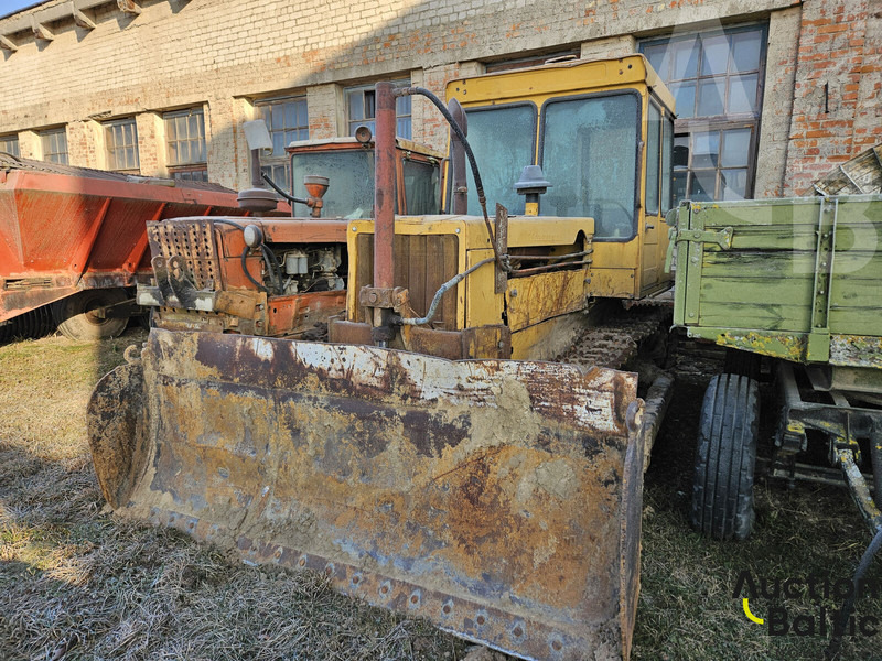 Onbekend DT-75 - Traktor gusjeničar: slika Onbekend DT-75 - Traktor gusjeničar Onbekend DT-75 - Traktor gusjeničar: slika Onbekend DT-75 - Traktor gusjeničar