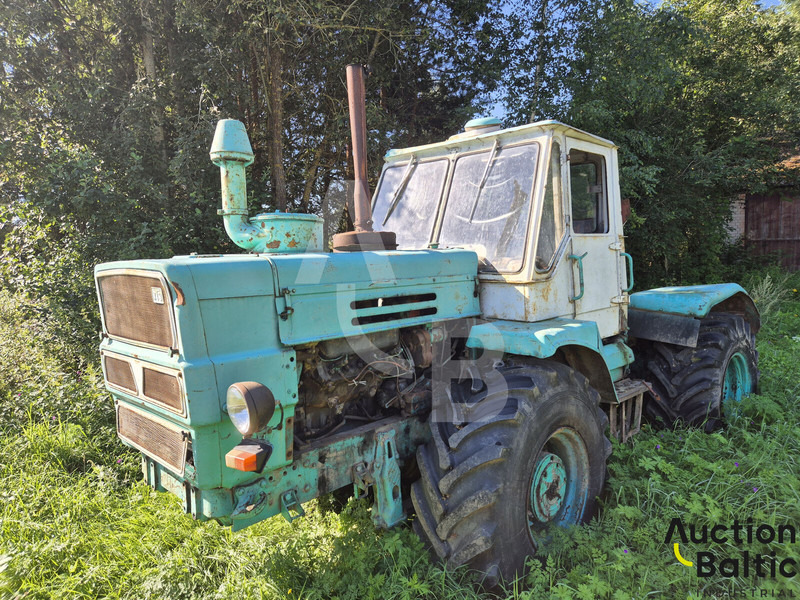 Onbekend T150K - Traktor: slika Onbekend T150K - Traktor Onbekend T150K - Traktor: slika Onbekend T150K - Traktor