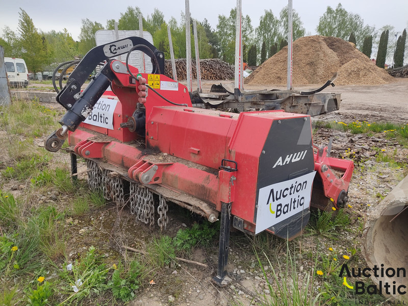 Prinoth RFL 700-2300U - Drobilica za drvo: slika Prinoth RFL 700-2300U - Drobilica za drvo Prinoth RFL 700-2300U - Drobilica za drvo: slika Prinoth RFL 700-2300U - Drobilica za drvo