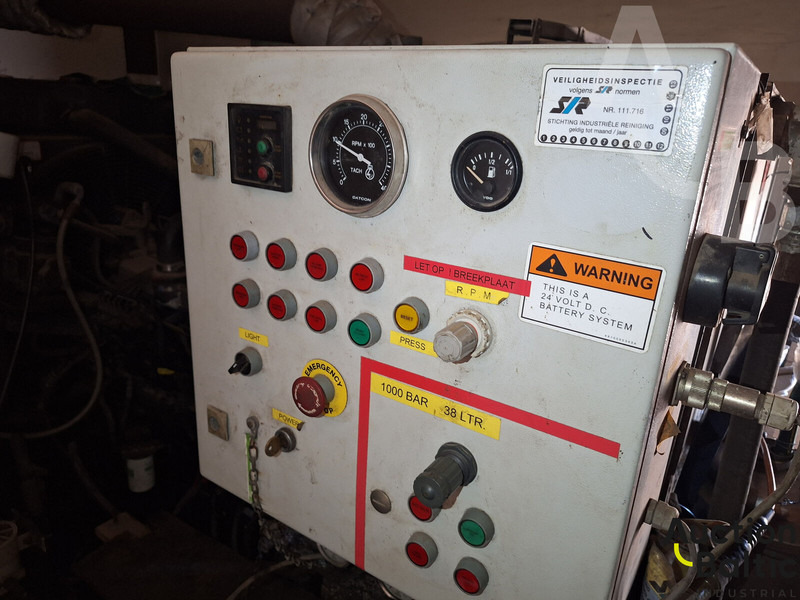 Renault Midlum 180.08 - Vakum kamion: slika Renault Midlum 180.08 - Vakum kamion Renault Midlum 180.08 - Vakum kamion: slika Renault Midlum 180.08 - Vakum kamion