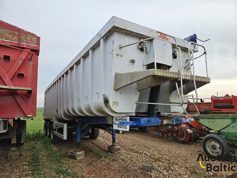 SDC - Poluprikolica s ceradom: slika SDC - Poluprikolica s ceradom SDC - Poluprikolica s ceradom: slika SDC - Poluprikolica s ceradom