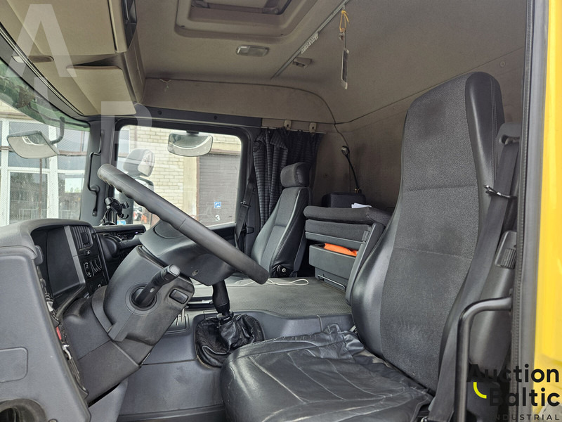 Scania P 380 - Kamion za vuču: slika Scania P 380 - Kamion za vuču Scania P 380 - Kamion za vuču: slika Scania P 380 - Kamion za vuču