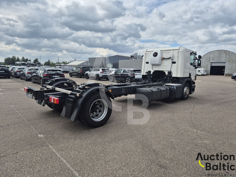 Scania P 450 - Kamion-šasija: slika Scania P 450 - Kamion-šasija Scania P 450 - Kamion-šasija: slika Scania P 450 - Kamion-šasija