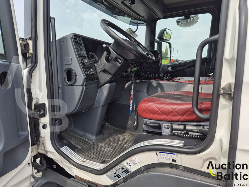 Scania P 450 - Kamion-šasija: slika Scania P 450 - Kamion-šasija Scania P 450 - Kamion-šasija: slika Scania P 450 - Kamion-šasija