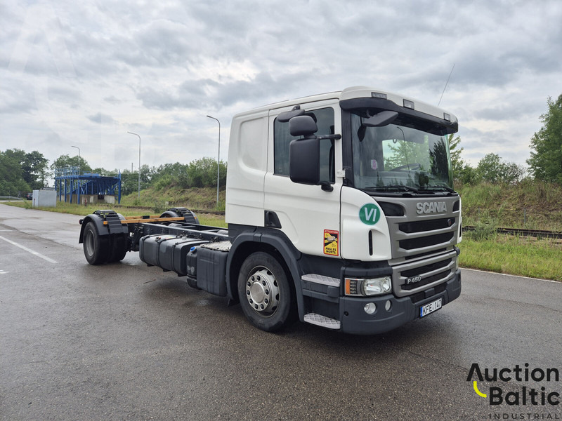 Scania P 450 - Kamion-šasija: slika Scania P 450 - Kamion-šasija Scania P 450 - Kamion-šasija: slika Scania P 450 - Kamion-šasija