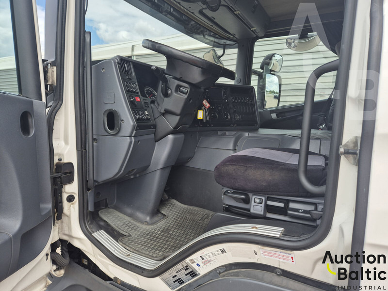 Scania P 450 - Kamion-šasija: slika Scania P 450 - Kamion-šasija Scania P 450 - Kamion-šasija: slika Scania P 450 - Kamion-šasija