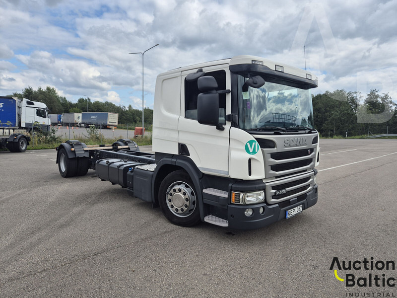 Scania P 450 - Kamion-šasija: slika Scania P 450 - Kamion-šasija Scania P 450 - Kamion-šasija: slika Scania P 450 - Kamion-šasija