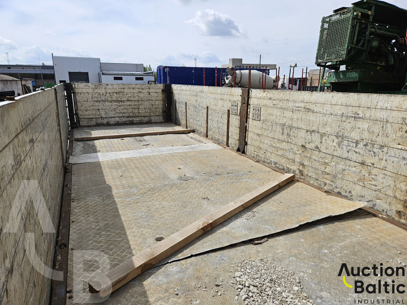 Schmitz Cargobull PR18 - Poluprikolica s ceradom: slika Schmitz Cargobull PR18 - Poluprikolica s ceradom Schmitz Cargobull PR18 - Poluprikolica s ceradom: slika Schmitz Cargobull PR18 - Poluprikolica s ceradom